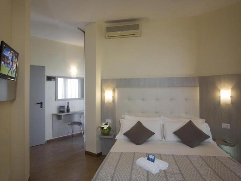 Hotel Jumbo Rimini Buitenkant foto