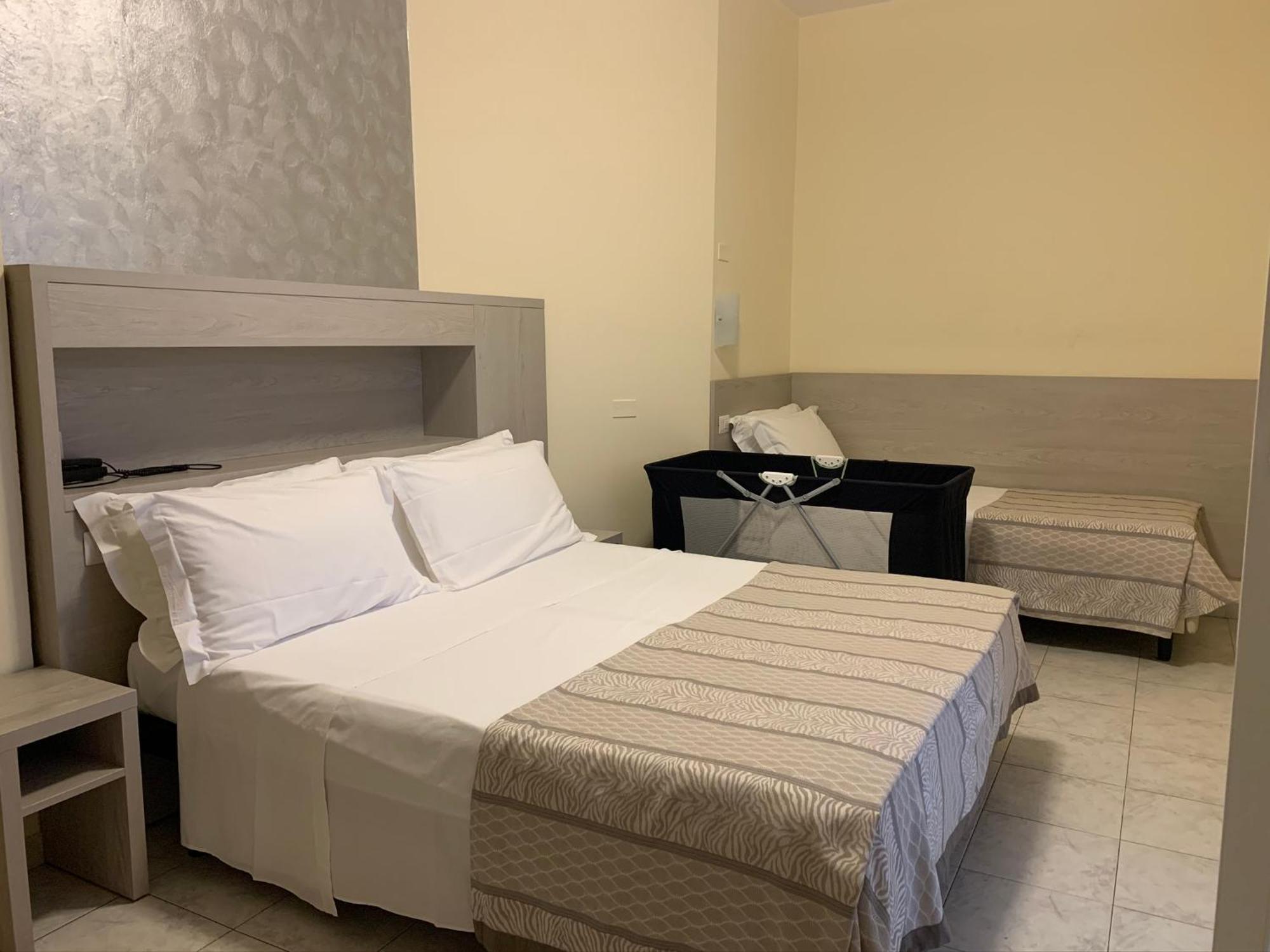 Hotel Jumbo Rimini Buitenkant foto